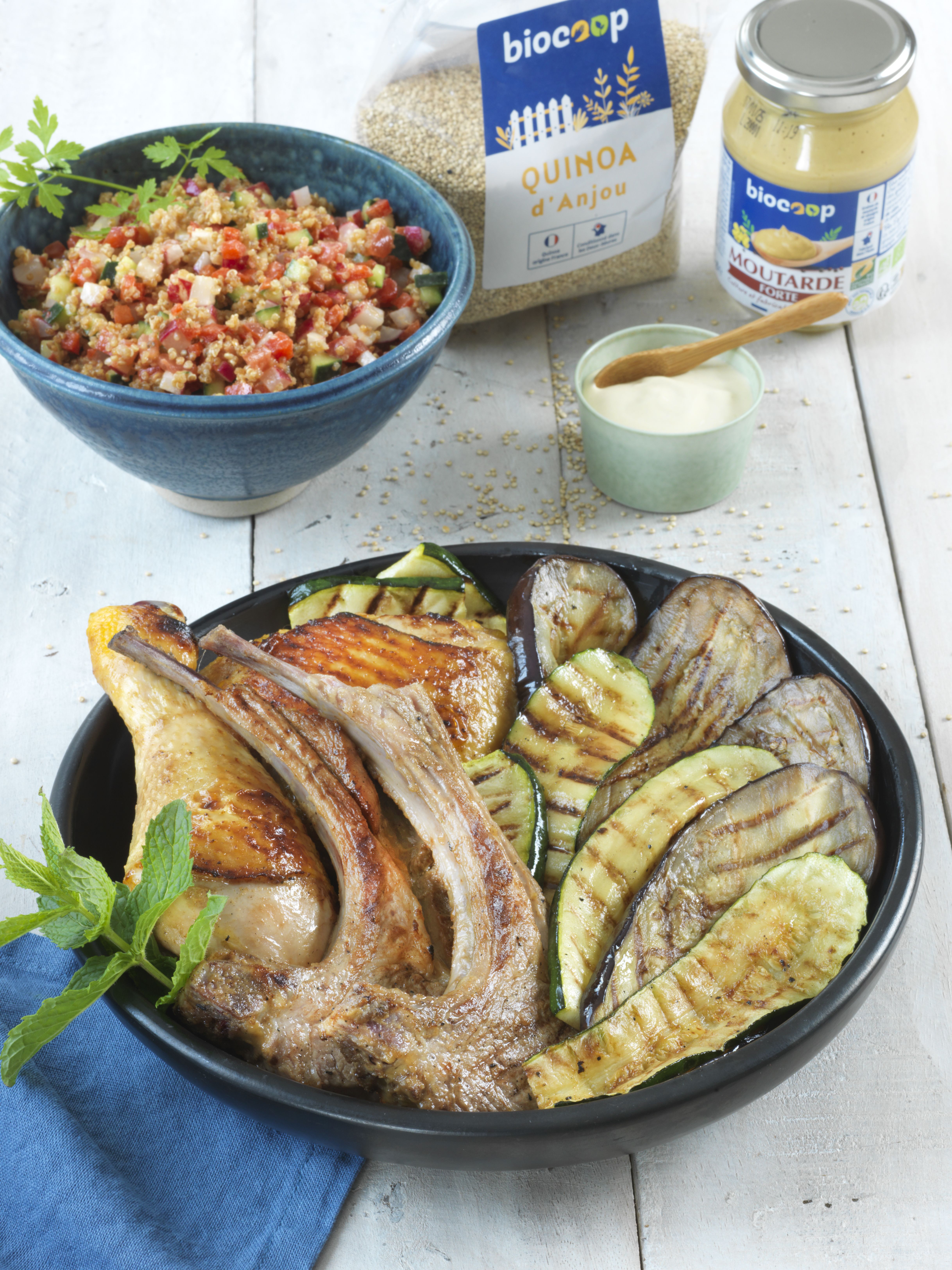 Barbecue carné-végé et salade de quinoa croustillant Barbecue carné-végé et salade de quinoa croustillant