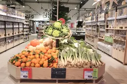 601-biocoop-pin-parasol-antibes-magasin-bio-clementine-corse-poireau-fruit-legume.webp