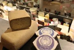601-biocoop-pin-parasol-antibes-magasin-bio-fromage-coupe-local.webp